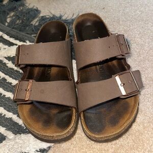 Birkenstock 2 Strap in Mocha